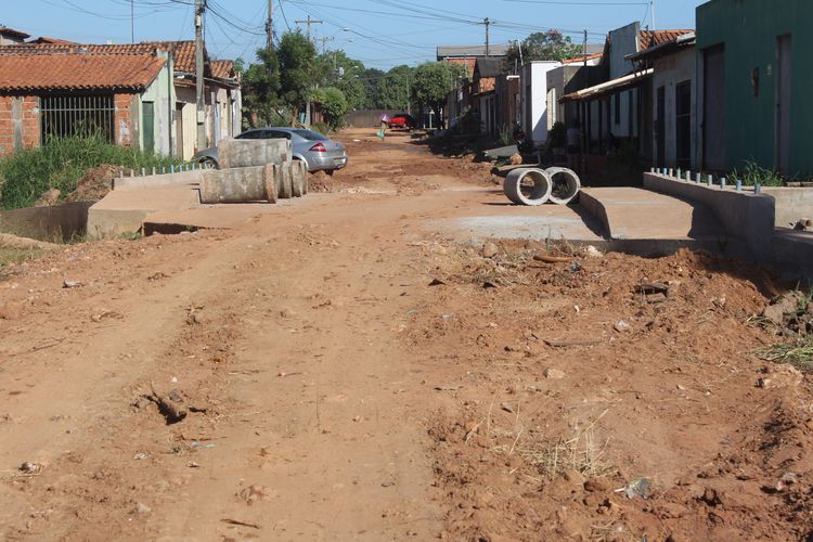 Obras de drenagens avançam nos bairros Ipiranga e Nova Imperatriz