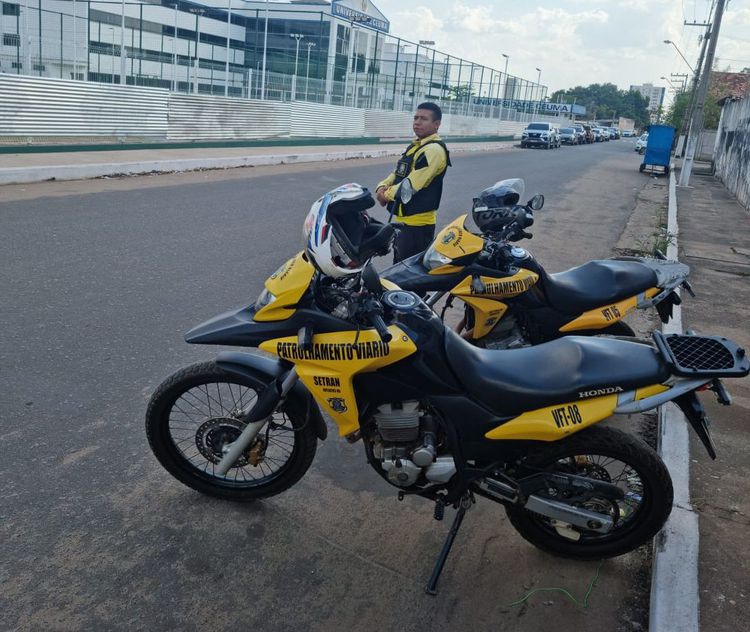 Controle de trânsito melhora fluidez de veículos na Rua Barão do Rio Branco