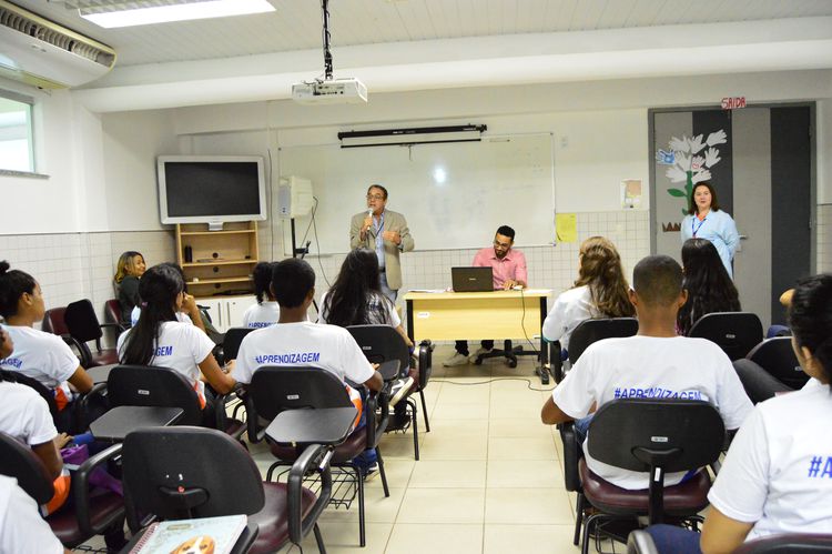 Procon Municipal promove palestra para estudantes do Senac