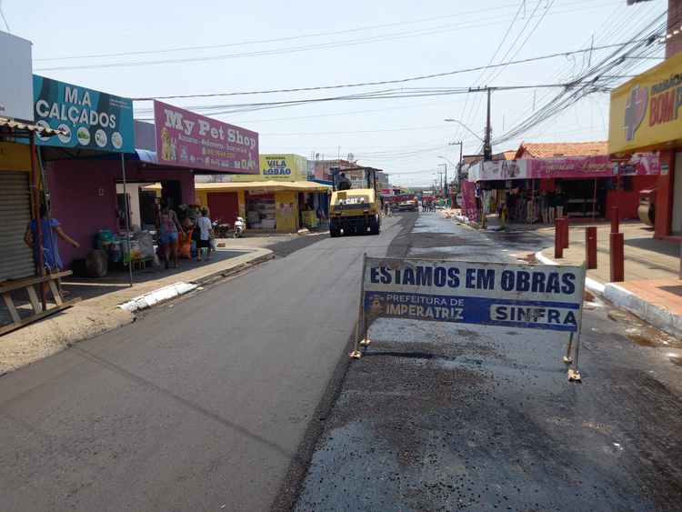 Recapeamento da Rua Duque de Caxias melhora condições de tráfego em toda a extensão da via