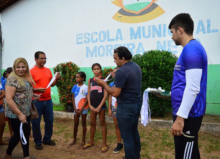 Escola Moreira Neto recebe projeto do miniatletismo