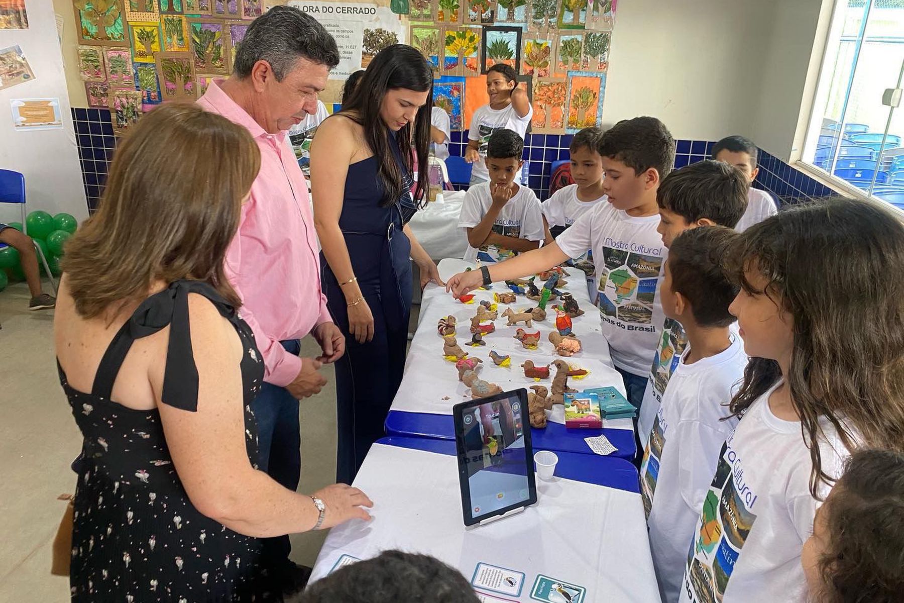 Escolas da rede municipal promovem mostras de iniciação científica e cultural