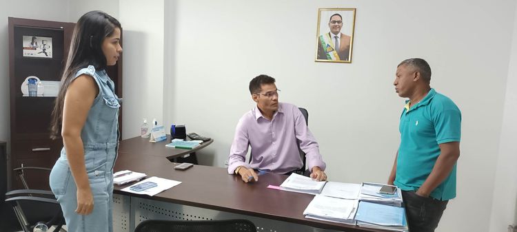 Alex Silva reassume comando da Secretaria de Administração
