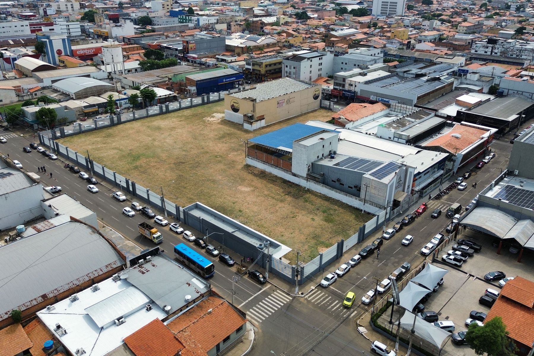 Prefeitura disponibiliza estacionamento gratuito com mais de 300 vagas no Centro da cidade