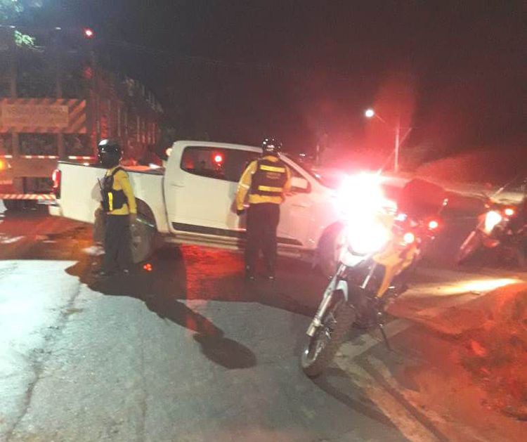 Agentes de Trânsito interditam BR-010 para “resgate” de acidente em Imperatriz