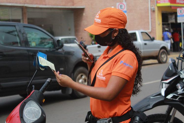 Zona Azul: entenda como funciona o estacionamento rotativo