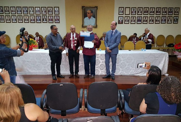 Prefeitura entrega Prêmio Literário na Academia de Letras