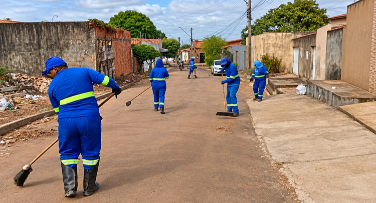 Mutirão Bairro Limpo recolhe mais de 28 mil toneladas de resíduos no mês de Setembro