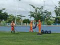 Equipe trabalhando para manter limpa toda a área da Beira Rio