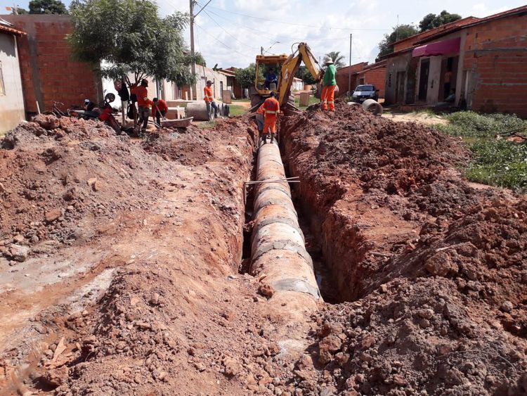 Obra de drenagem profunda da Rua Visconde de Mauá está em fase de conclusão na Vila Palmares