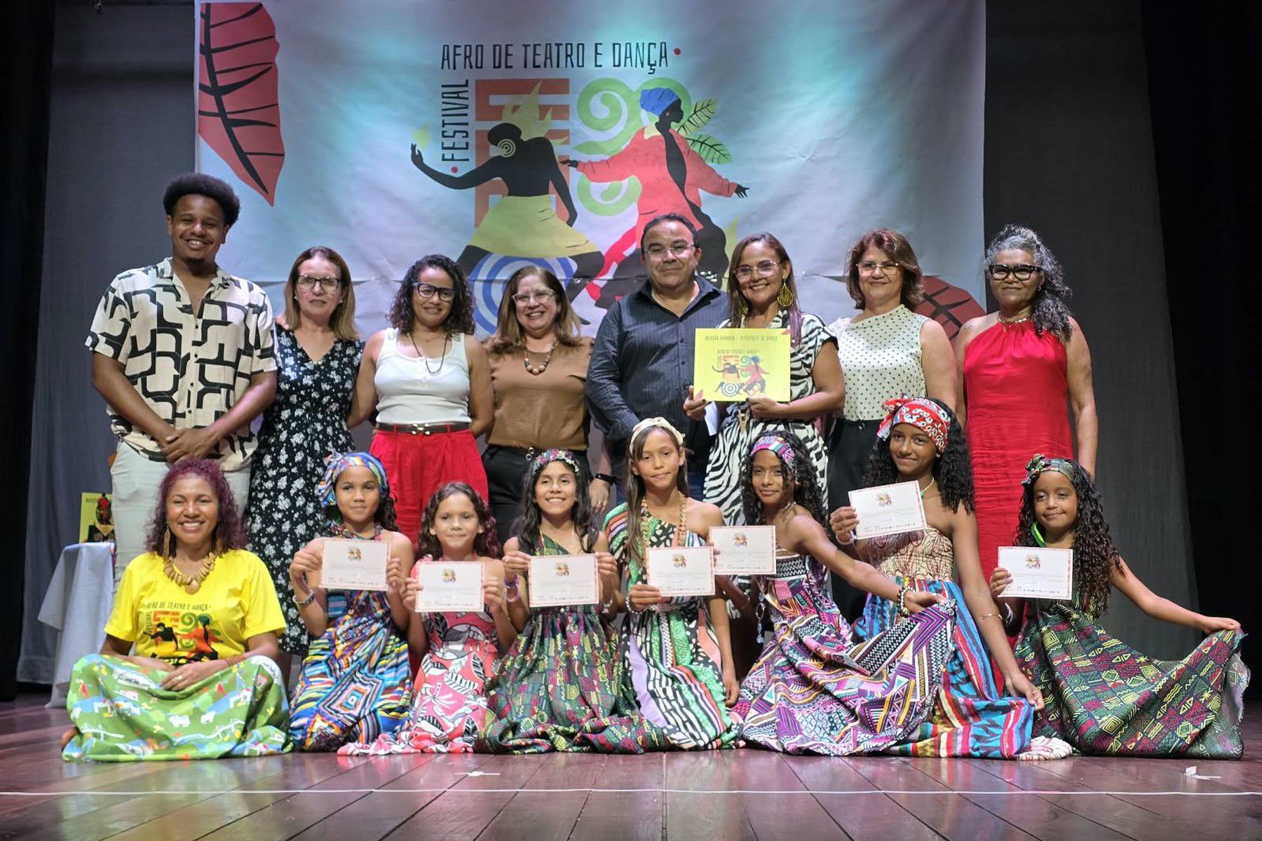 Escolas municipais participam do Festival de Teatro e Dança Afro (FestiAfro)
