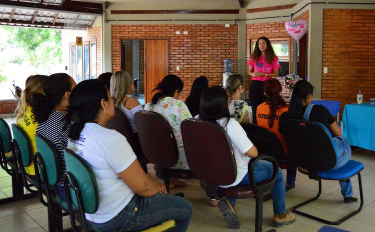 Servidoras participam de atividades do Outubro Rosa