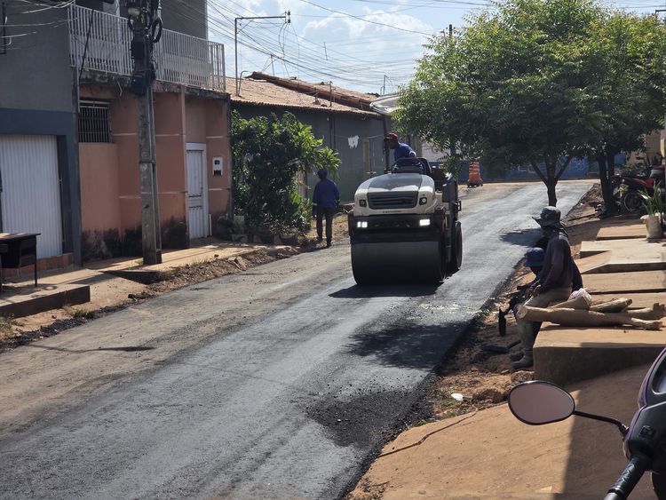 Prefeitura realiza mais de 20 km de pavimentação no bairro Santa Rita