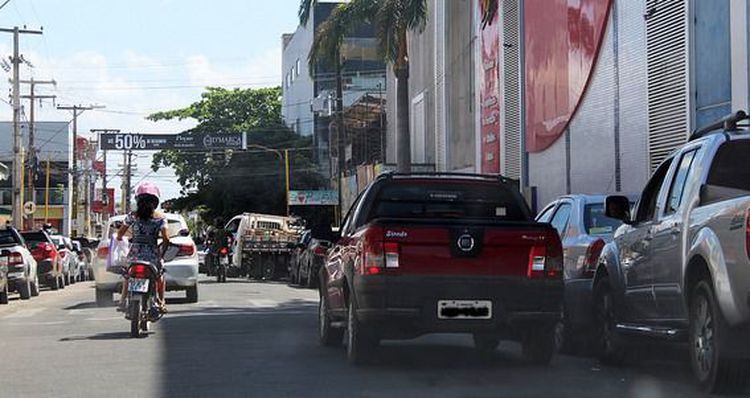 Nova Zona Azul exclui 30% das ruas e garante comércio aquecido