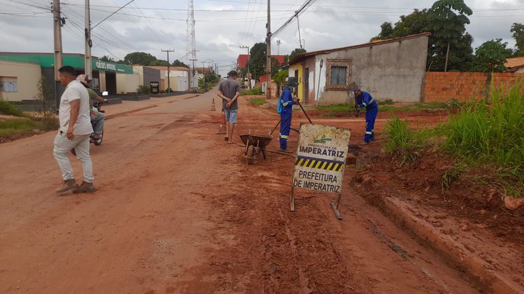 Novas estruturas de drenagens permitem melhor escoamento da água e evitam danos no asfalto