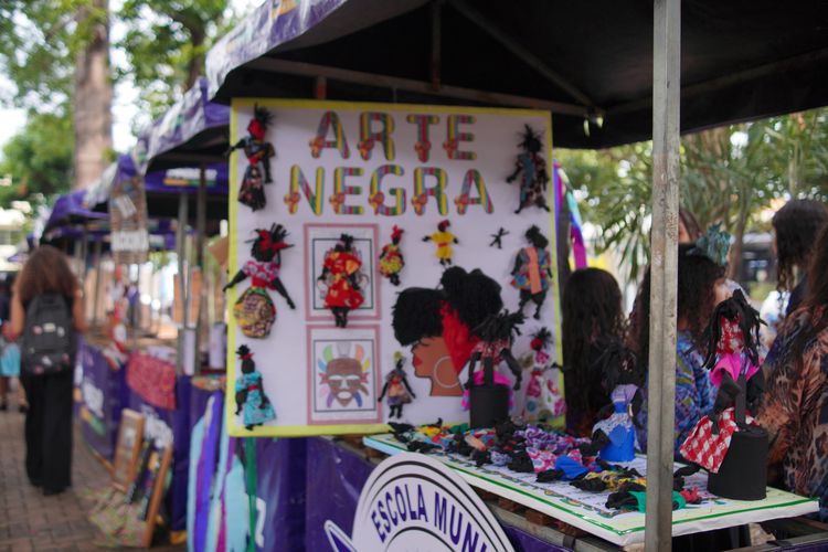 Semana da Consciência Negra reúne escolas e movimento negro em mostra cultural na Praça da Cultura