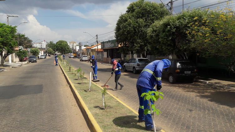 Beira Rio e Avenida 15 de Novembro recebem ações de limpeza urbana