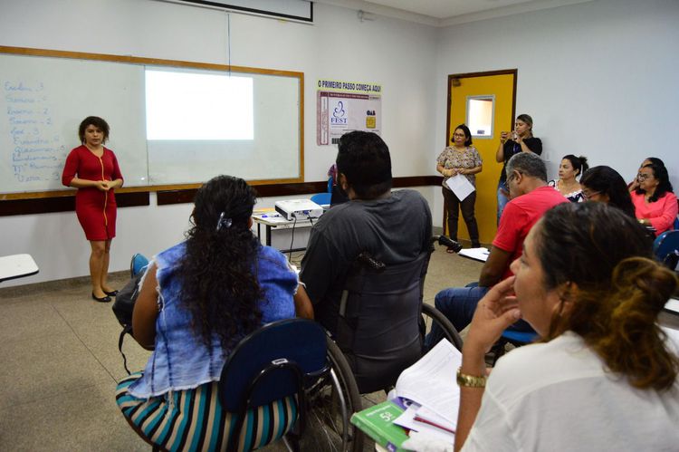 Professores participam de 3ª formação sobre Implementação do Currículo do Território Maranhense