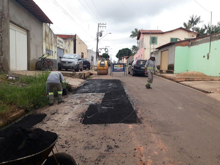 Prefeitura acelera recuperação de ruas e redes de drenagens