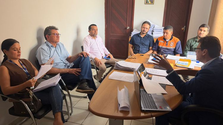 Município reúne secretarias para tratar das ocupações na Av. Pedro Neiva de Santana