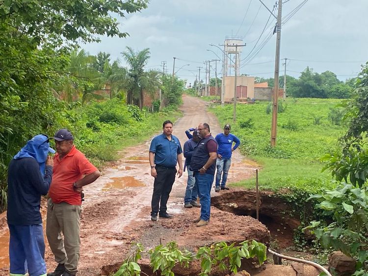 Estrada do povoado Cacauzinho passa por manutenção