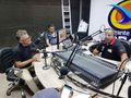 O Presidente da FCI Chiquinho França concede entrevista ao radialista Mano Santana sobre o “arraiá” do município