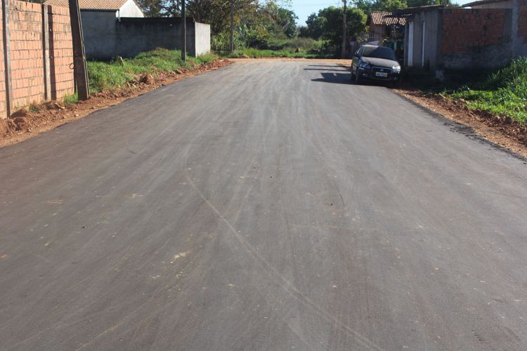 Prefeitura conclui asfaltamento da Rua H na Vila Ipiranga