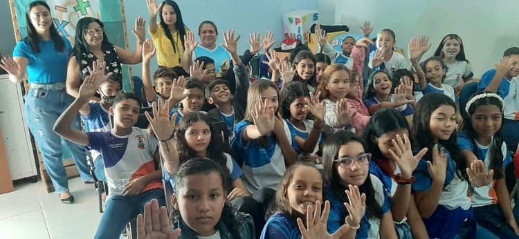 Alunos das escolas Sumaré e Tia Emília participam de palestras sobre trânsito seguro