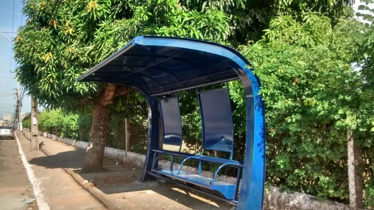 Abrigos de ônibus serão instalados nos bairros Sebastião Regis e Vila Nova