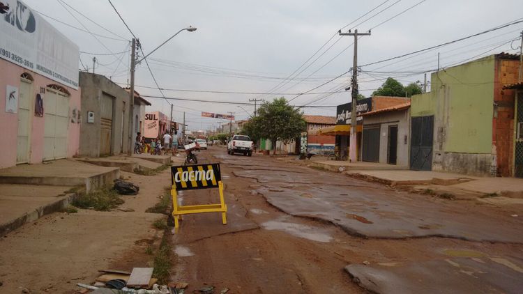 Prefeitura pede pela recuperação do asfalto cortado pela Caema