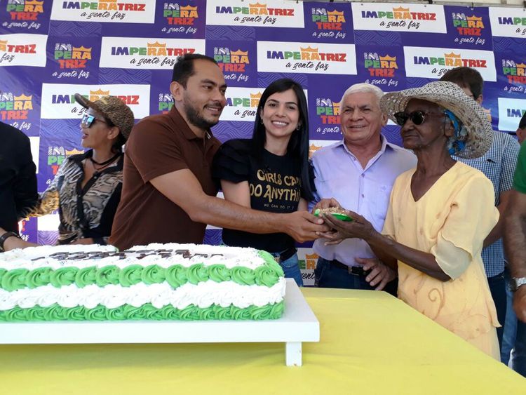 Prefeitura comemora 72 anos de Lagoa Verde com bolo e presença do prefeito