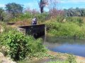 Os técnicos da Semmarh fizeram vistoria no riacho e acompanharam o processo de tratamento da água.