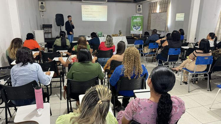 Professores e Coordenadores participam de formações sobre Educação Antirracista e Ambiental