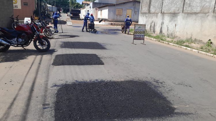 Asfalto na Rua Dom Cesário melhora trafegabilidade no Maranhão Novo