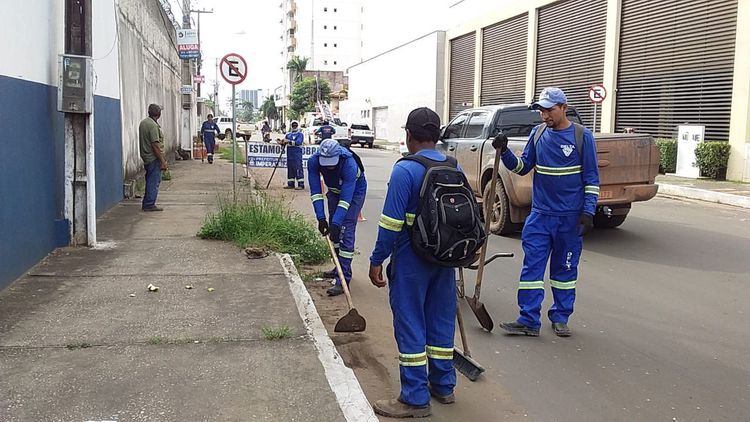 Ruas recebem obras de manutenção, limpeza e desobstrução de drenagens