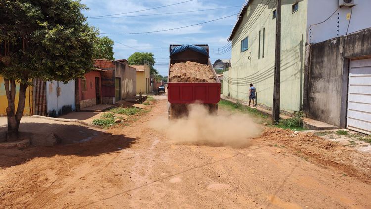 Prefeito Assis Ramos Vistoria Obras De Terraplenagem Da Rua Espanha 