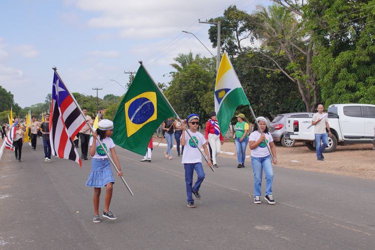 Escolas municipais do Polo Estrada do Arroz realizam desfile cívico