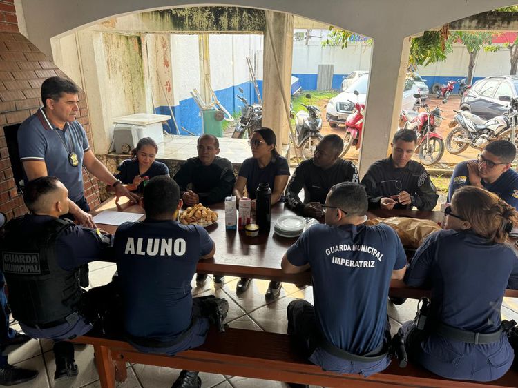 Agentes da Guarda Municipal de Imperatriz concluem cursos de cinotecnia e de condutores de cães