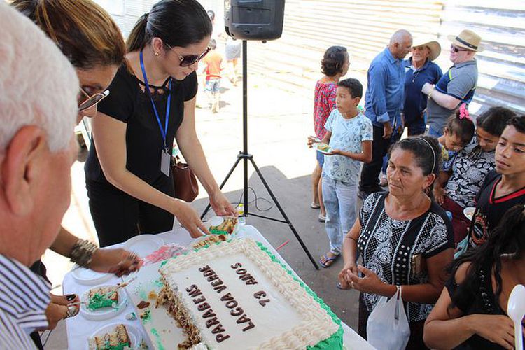 Prefeitura comemora aniversário da Lagoa Verde com corte do bolo