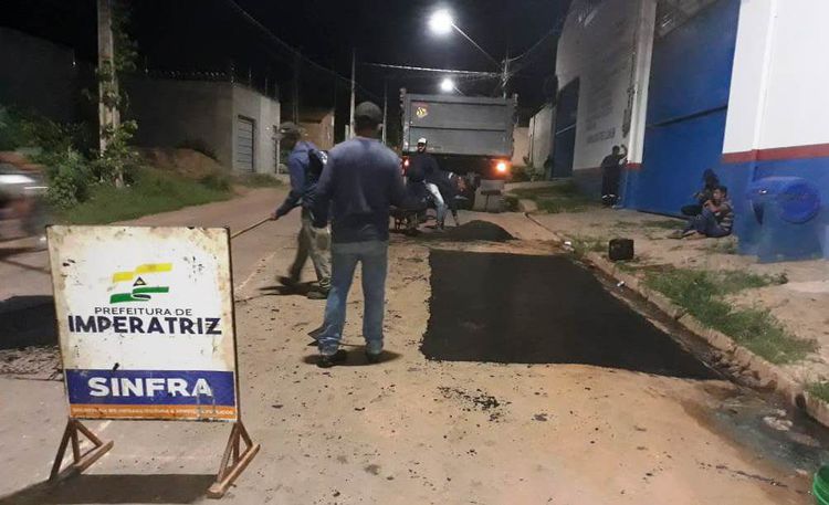 Avança ‘tapa-buraco’ noturno na recuperação de ruas e avenidas centrais de Imperatriz