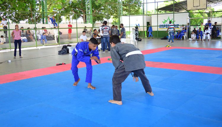 Alunos do "Jiu-Jitsu nas Escolas" viajam para disputar Campeonato Escolar Maranhense