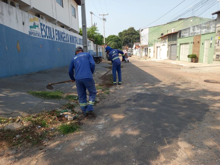 Prefeitura de Imperatriz mantém recuperação e limpeza de ruas