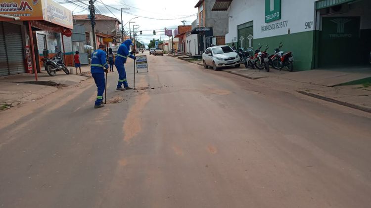 Operação tapa-buracos chega aos bairros Santa Inês, Santa Rita, Maranhão Novo, Nova Imperatriz e Beira Rio
