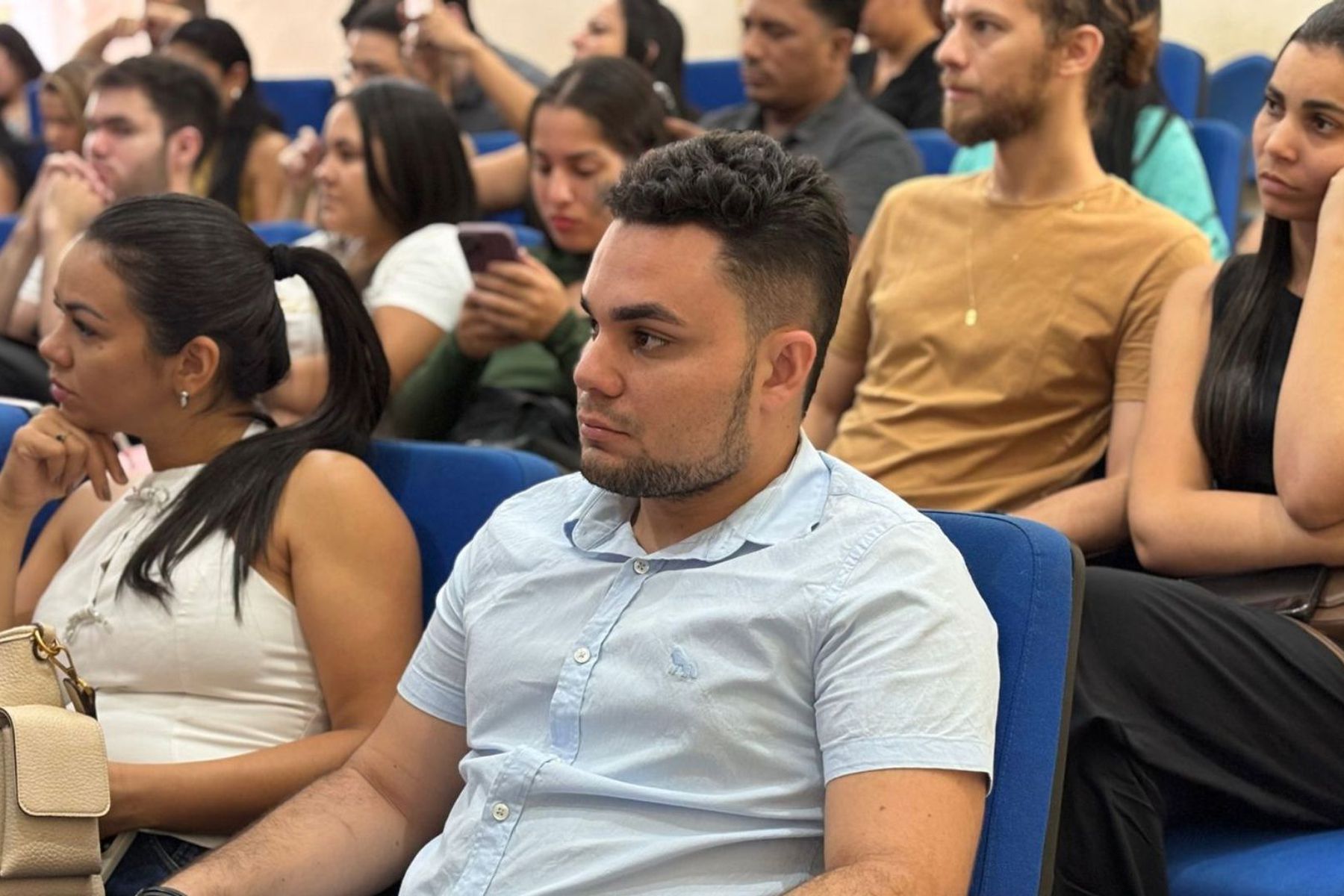 Profissionais da Atenção Básica participam de uma capacitação para diagnóstico precoce da hanseníase