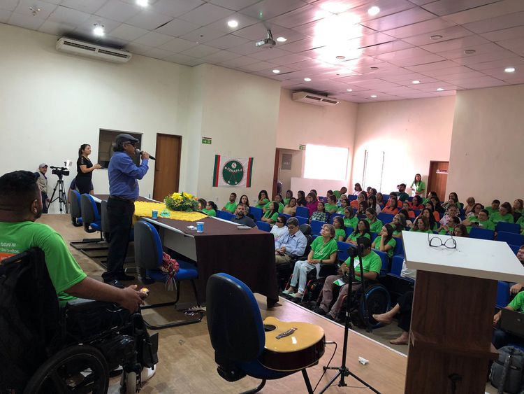 Conferência debate direitos das pessoas com deficiência