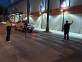 Equipe do Departamento de Educação para o Trânsito fez ação na faixa da rua Piaui entre dois shoppings centers.