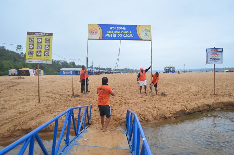 Praia do Cacau recebe estrutura para o período de veraneio 2019