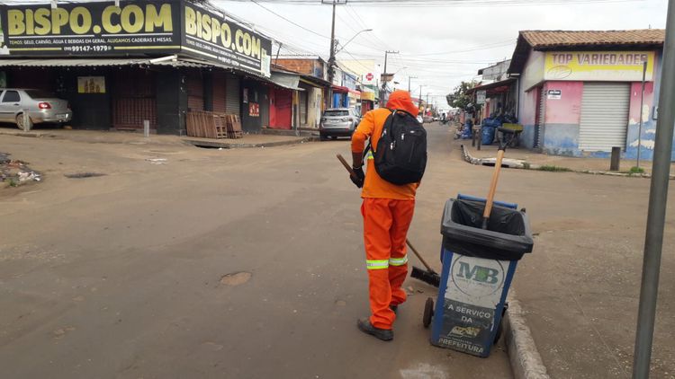 Programa de limpeza pública atende zona urbana e rural em mais uma semana de serviço