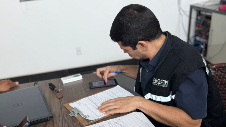 Procon Municipal realiza fiscalização em postos de combustíveis