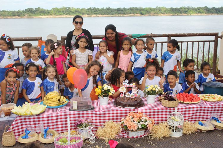 Escola Municipal encerra Semana Mundial do Brincar com atividade na Beira Rio